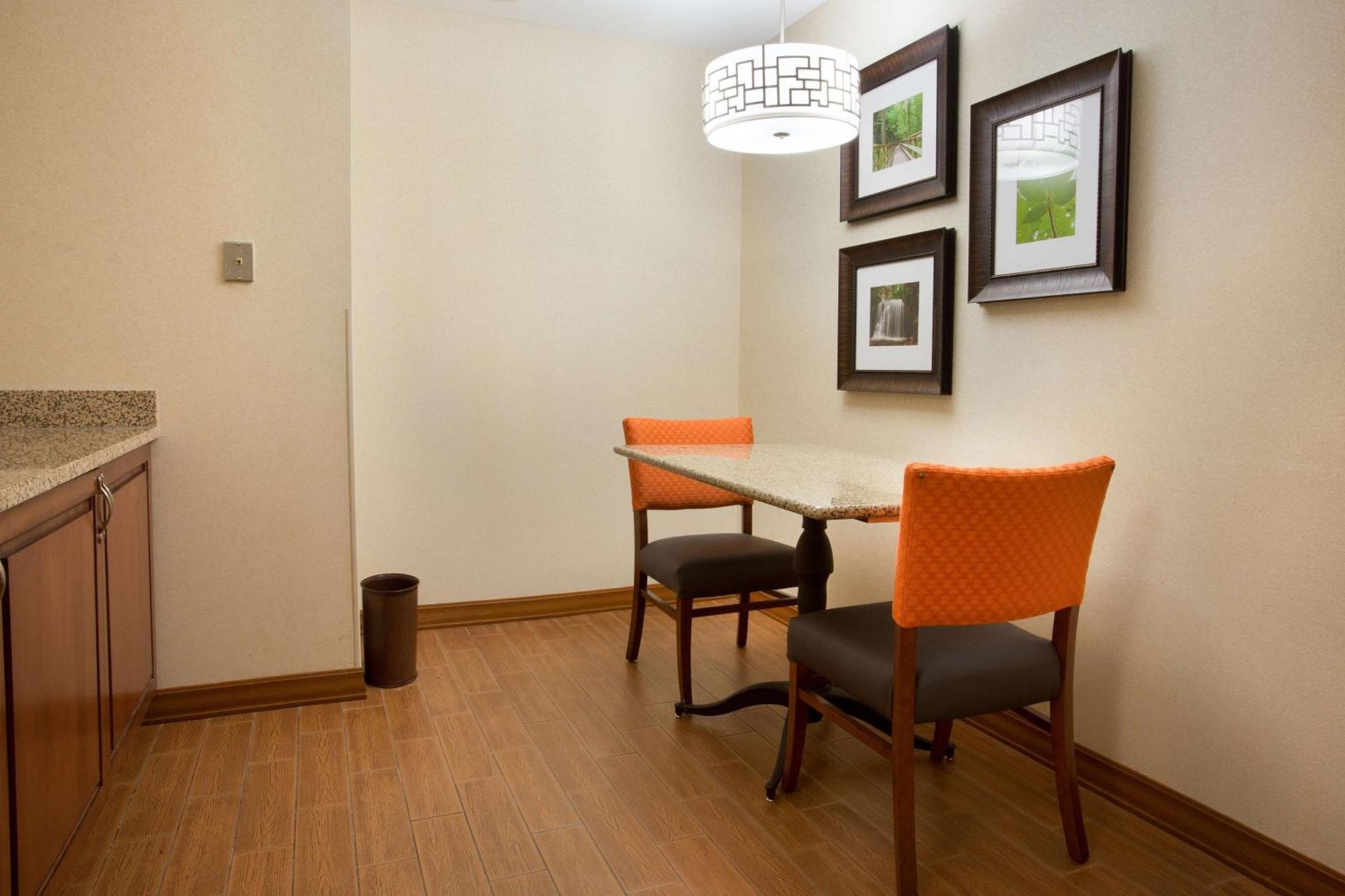 Drury Inn & Suites Columbus Гров Сити Экстерьер фото