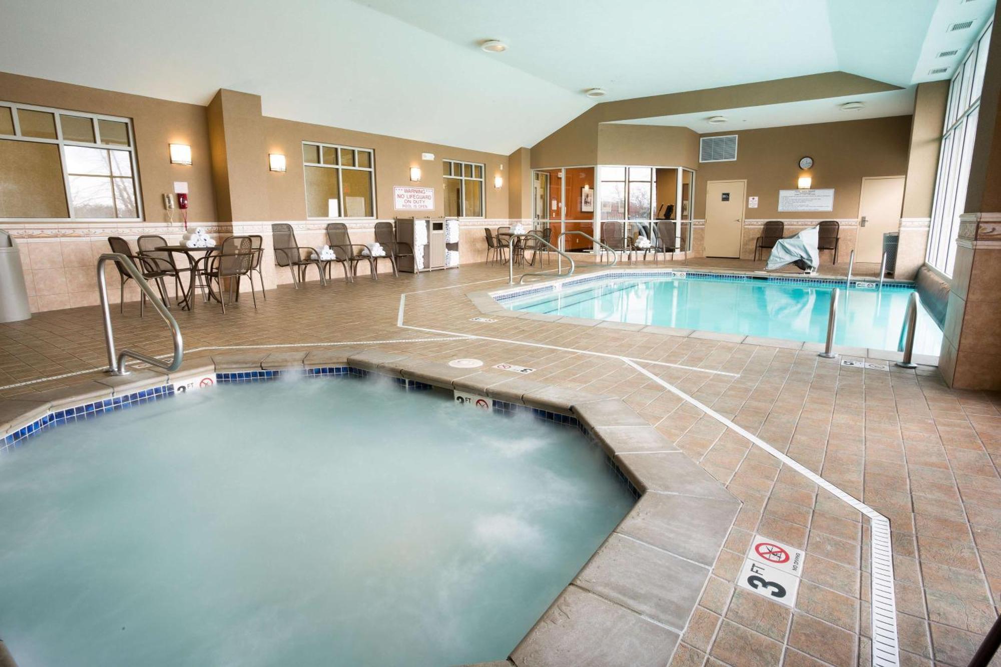 Drury Inn & Suites Columbus Гров Сити Экстерьер фото