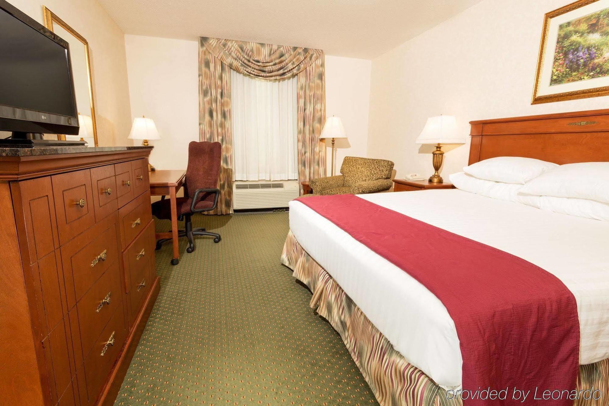 Drury Inn & Suites Columbus Гров Сити Экстерьер фото